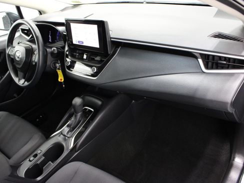Used 2026 Toyota Corolla LE FWD image 32