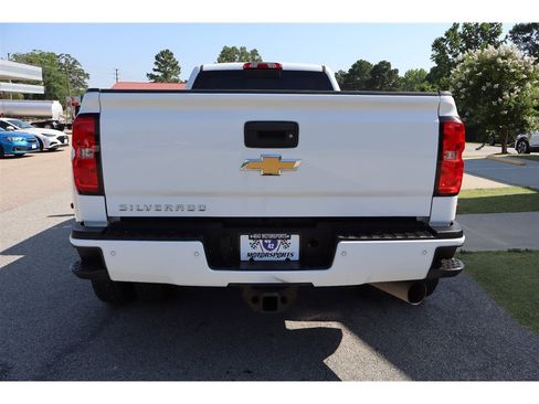 Used 2019 Chevrolet Silverado 3500 LT w/ LT Convenience Package AWD/4WD image 4
