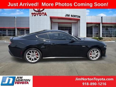 Used 2024 Ford Mustang GT Premium RWD image 8