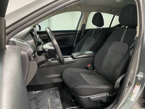 Used 2023 Nissan Sentra SV w/ All-Weather Package image 10