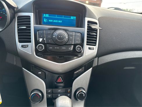 Used 2015 Chevrolet Cruze LT image 24