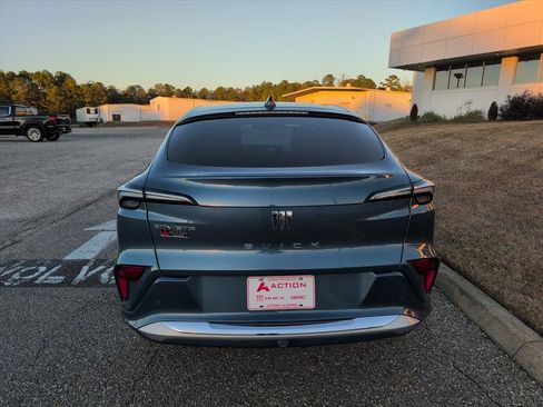 Used 2025 Buick Envista Avenir image 3