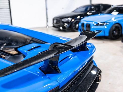 Used 2018 Lamborghini Huracan Performante AWD/4WD image 17