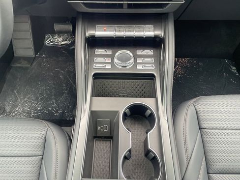 New 2026 Lincoln Nautilus Reserve AWD/4WD image 13