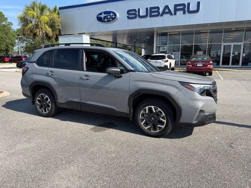 Used 2026 Subaru Forester Premium AWD/4WD image 1
