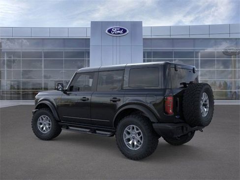 New 2025 Ford Bronco Badlands w/ Black Appearance Package image 4