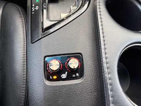 Used 2014 Toyota Avalon XLE Premium image 24