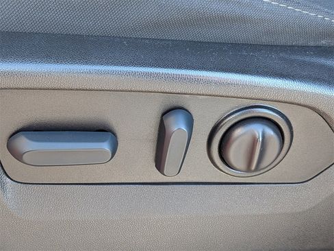 Used 2022 Chevrolet Silverado 1500 RST image 18