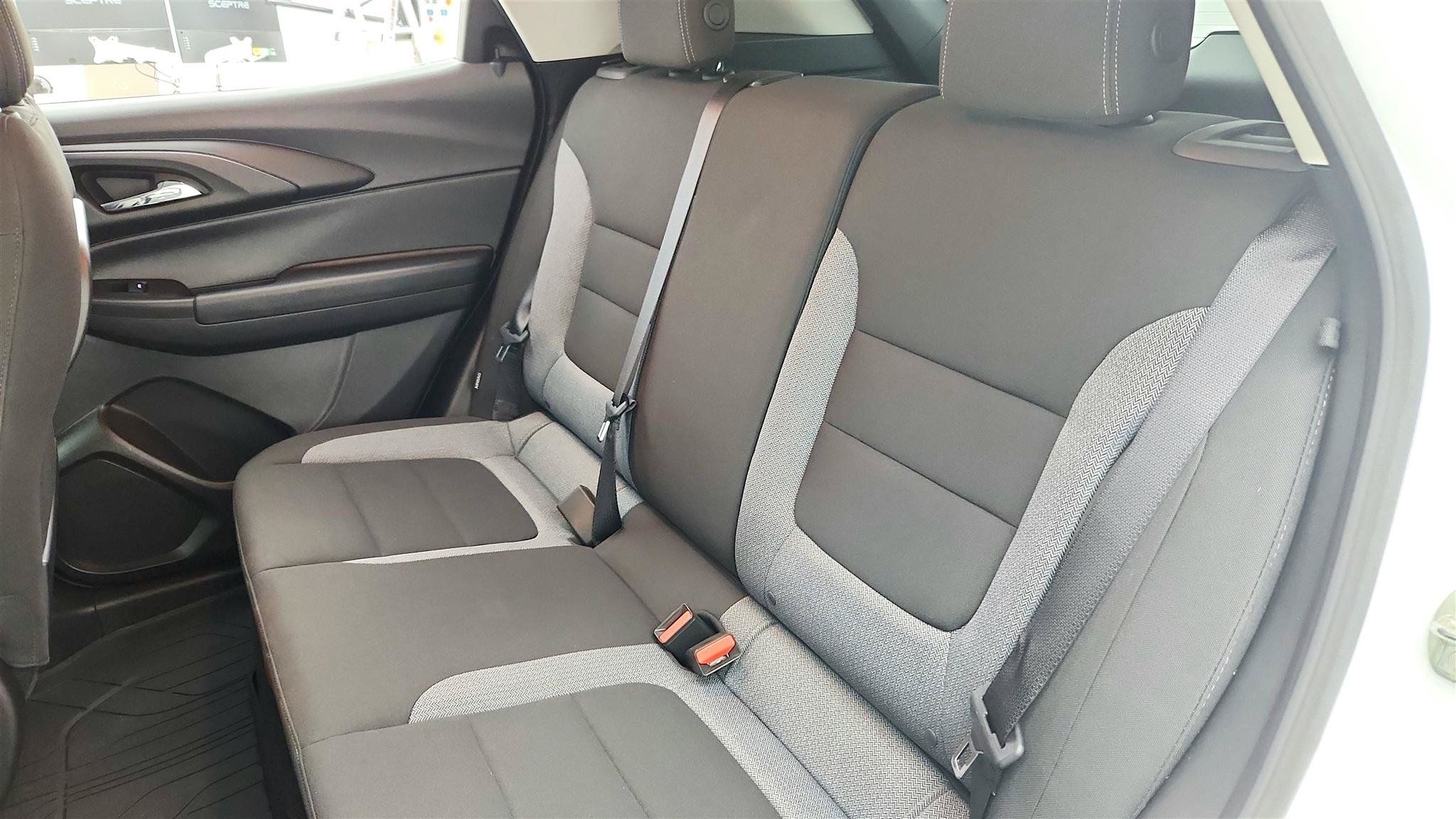 Used 2023 Chevrolet TrailBlazer LT w/ Convenience Package FWD image 17