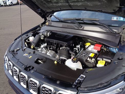 Certified 2024 Jeep Compass Limited image 21