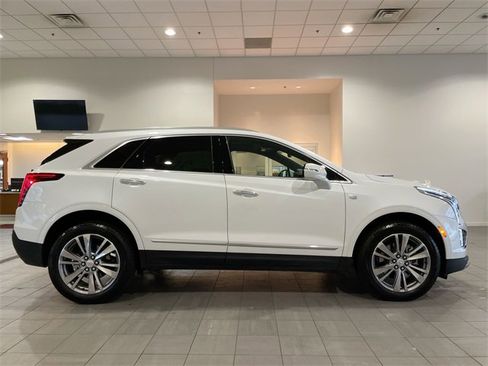 Certified 2025 Cadillac XT5 Premium Luxury image 7