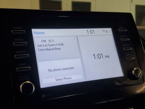 Used 2022 Toyota Camry SE image 25