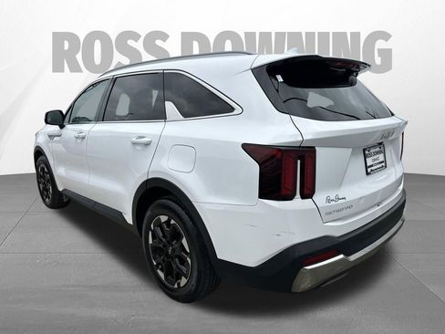 Used 2024 Kia Sorento S FWD image 6