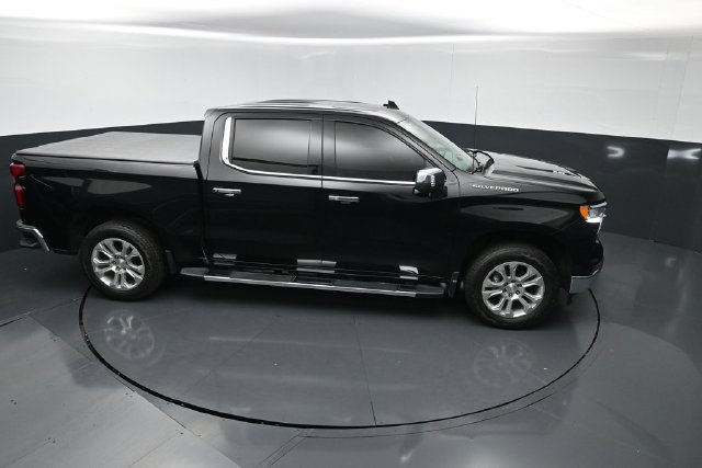 Used 2023 Chevrolet Silverado 1500 LTZ w/ LTZ Premium Package AWD/4WD image 27