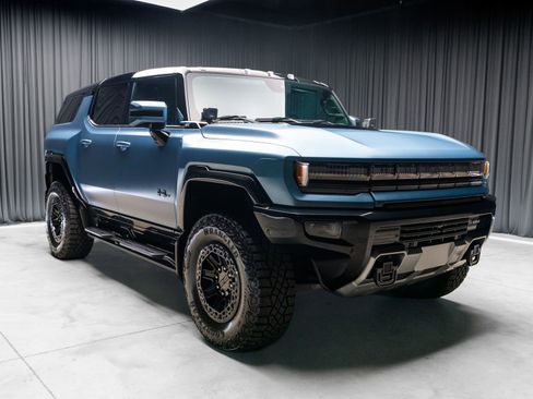 Used 2024 GMC Hummer EV 3X w/ Omega Edition AWD/4WD image 2
