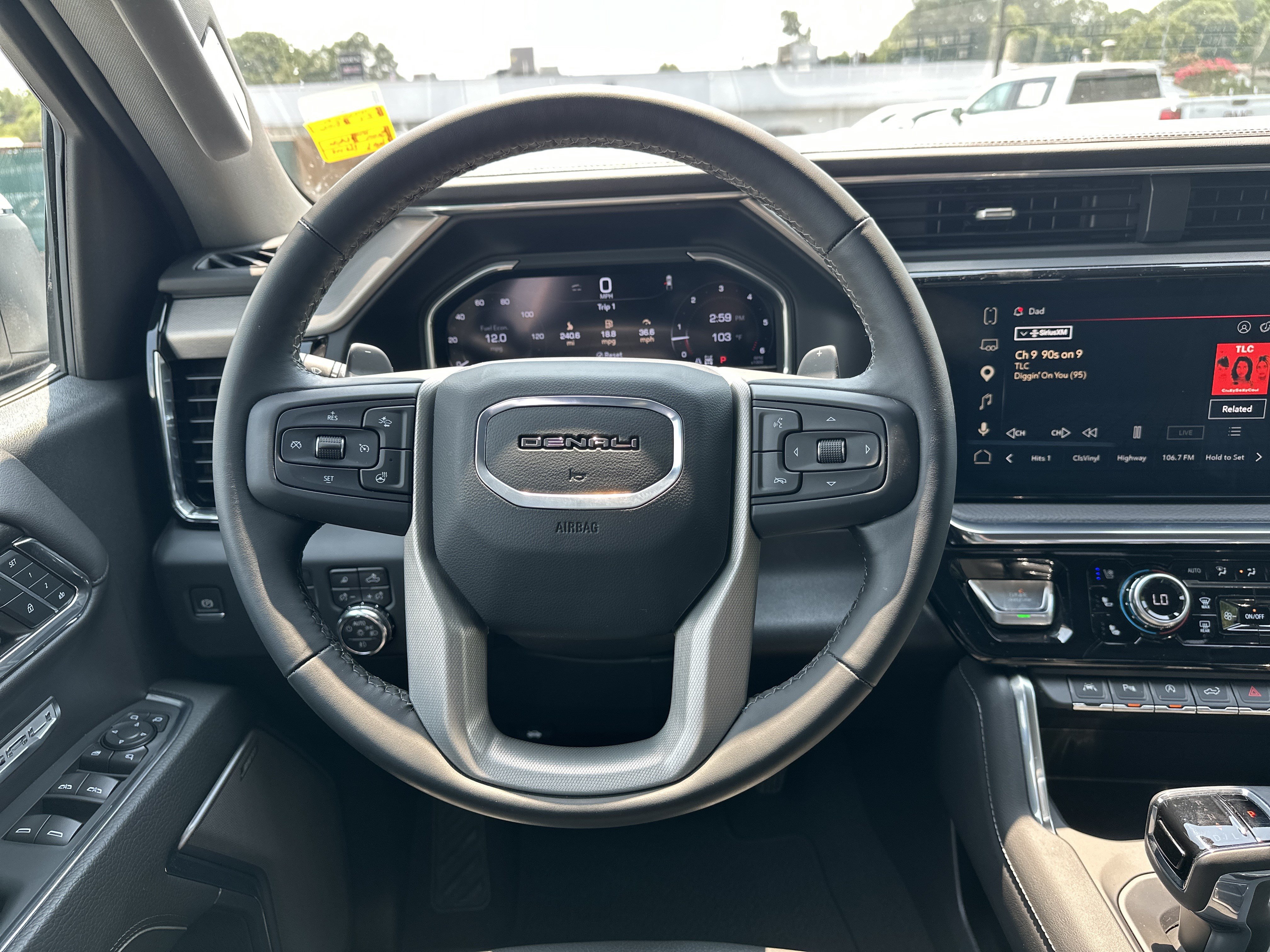 Used 2024 GMC Sierra 1500 Denali w/ Denali Reserve Package AWD/4WD image 15