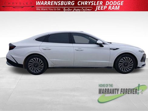 Used 2024 Hyundai Sonata Limited image 2