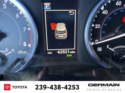 Used 2018 Toyota Highlander SE image 24