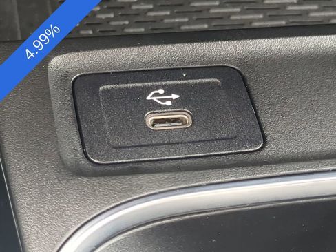 Used 2024 Mercedes-Benz EQB 300 4MATIC image 10