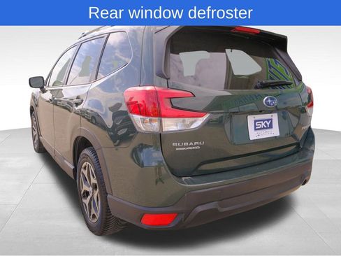 Used 2024 Subaru Forester Premium image 5