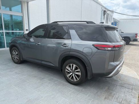 Used 2022 Nissan Pathfinder SL image 4