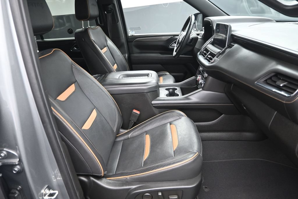 Used 2023 GMC Yukon XL AT4 w/ Technology Package AWD/4WD image 38