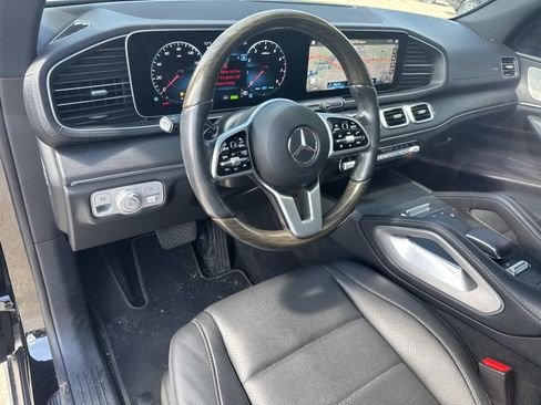 Used 2022 Mercedes-Benz GLS 450 4MATIC image 18