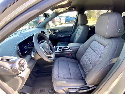 New 2026 Chevrolet Equinox LT w/ Midnight Edition AWD/4WD image 23