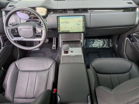 Used 2025 Land Rover Range Rover SE AWD/4WD image 19