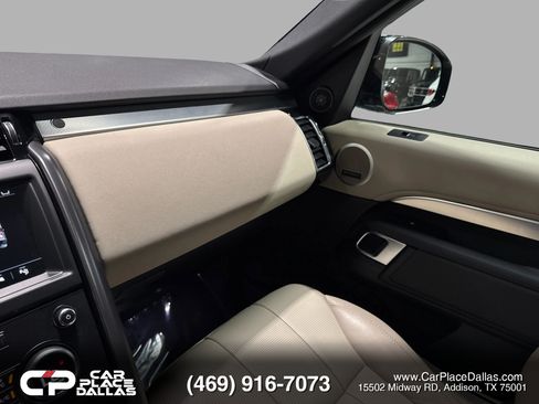Used 2020 Land Rover Discovery Landmark AWD/4WD image 33