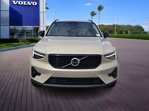 New 2026 Volvo XC40 B5 Ultra AWD/4WD image 2