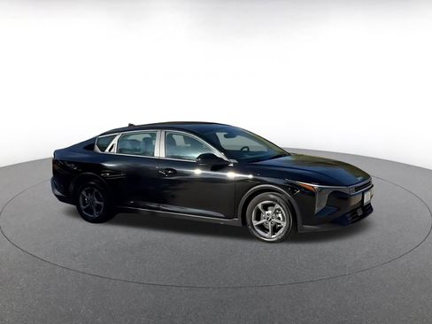 Used 2025 Kia K4 FWD image 2