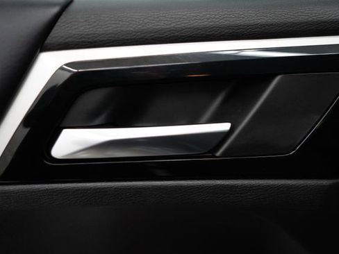 Used 2023 Mitsubishi Outlander SE image 17