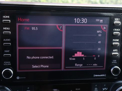 Used 2021 Toyota Highlander L FWD image 31