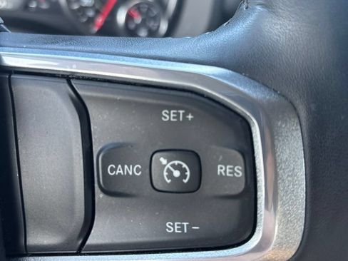 Used 2024 RAM 2500 Laramie w/ Towing Technology Group AWD/4WD image 17