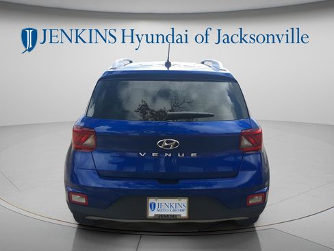 New 2026 Hyundai Venue SEL FWD image 4