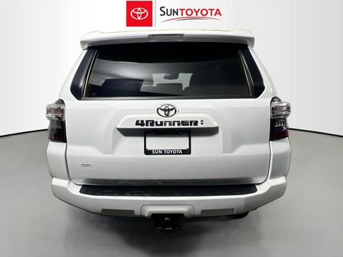 Used 2024 Toyota 4Runner SR5 RWD image 5