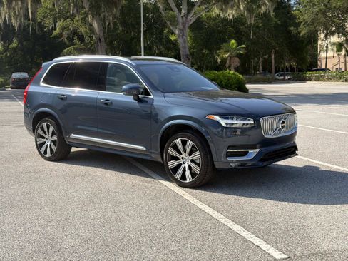 Used 2025 Volvo XC90 B6 Ultra w/ Lounge Package AWD/4WD image 2