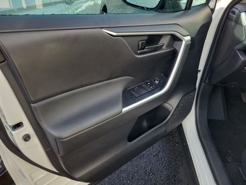 Used 2025 Toyota RAV4 LE FWD image 28