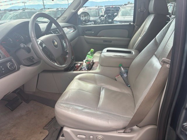Used 2008 Chevrolet Tahoe LTZ w/ LTZ Preferred Equipment Group AWD/4WD image 4