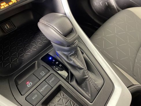 Certified 2025 Toyota RAV4 XLE image 22