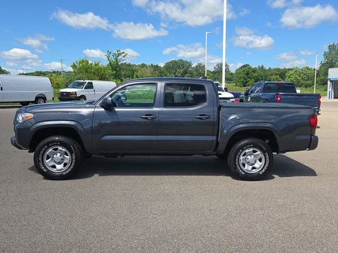 Used 2021 Toyota Tacoma SR AWD/4WD image 2