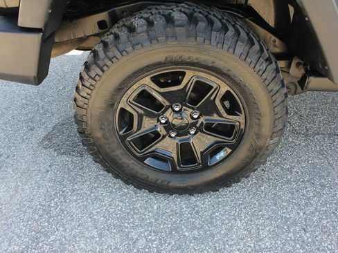 Used 2015 Jeep Wrangler Sport AWD/4WD image 45