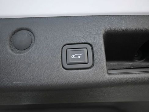 Used 2024 Chevrolet Equinox LT image 9