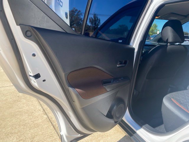 Used 2019 Nissan Kicks SR FWD image 13