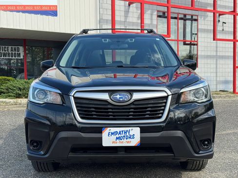 Used 2019 Subaru Forester Premium AWD/4WD image 8
