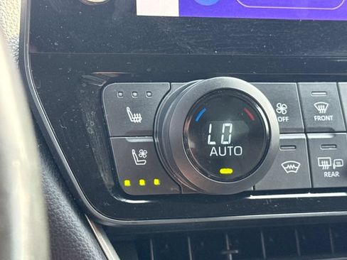 Used 2024 Toyota Grand Highlander AWD Hybrid image 23