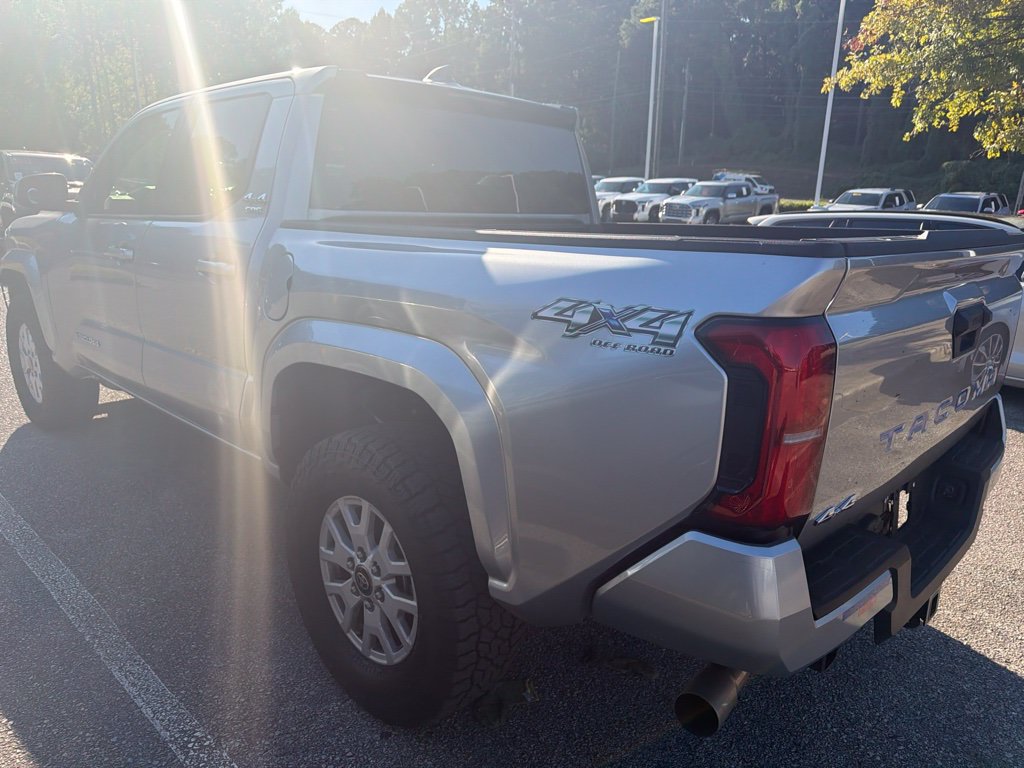 Used 2026 Toyota Tacoma SR5 AWD/4WD image 2