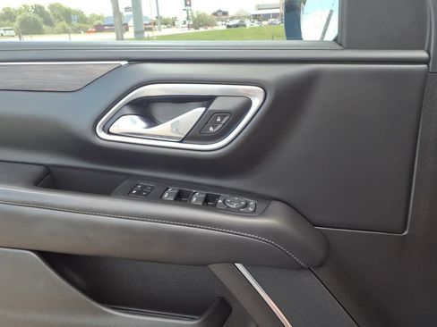 Used 2021 Chevrolet Tahoe Z71 AWD/4WD image 13