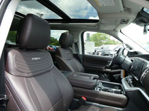 New 2027 Ford Expedition Platinum w/ Platinum Ultimate Package AWD/4WD image 10